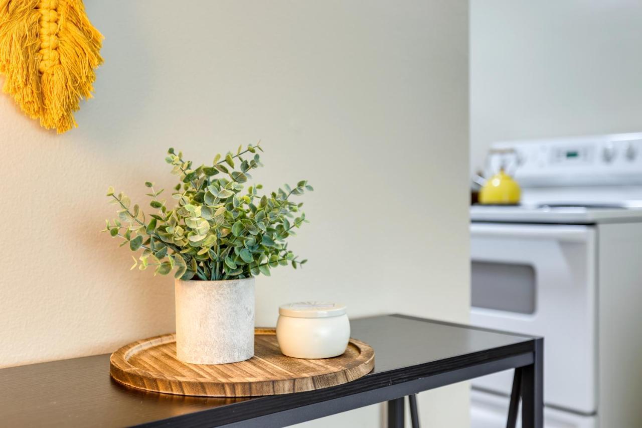 Scandi Boho Apartment, Walk To Waterfront! * Seattle